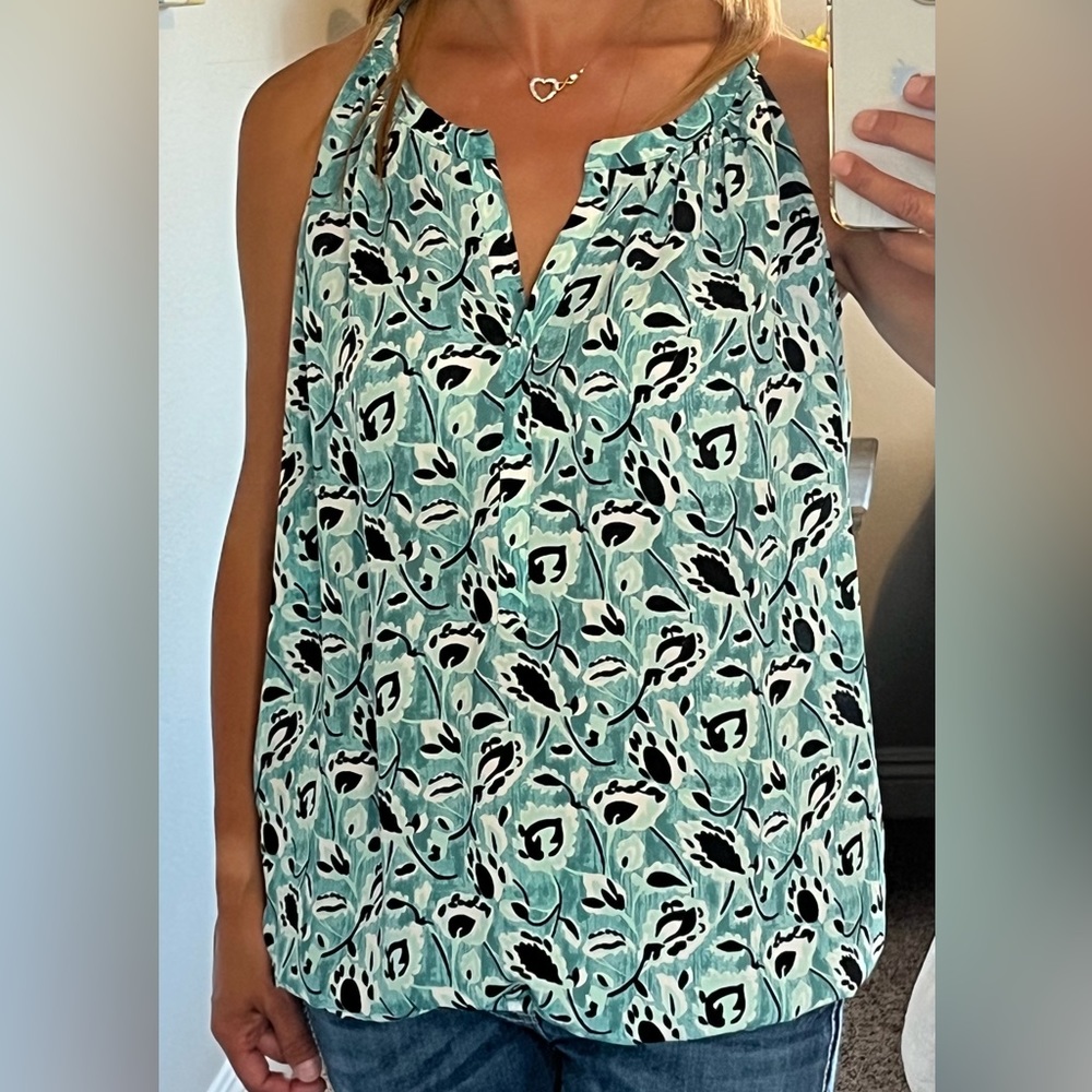 3 for $5✨Womens Loft Blue Floral No Sleeve Top Size S